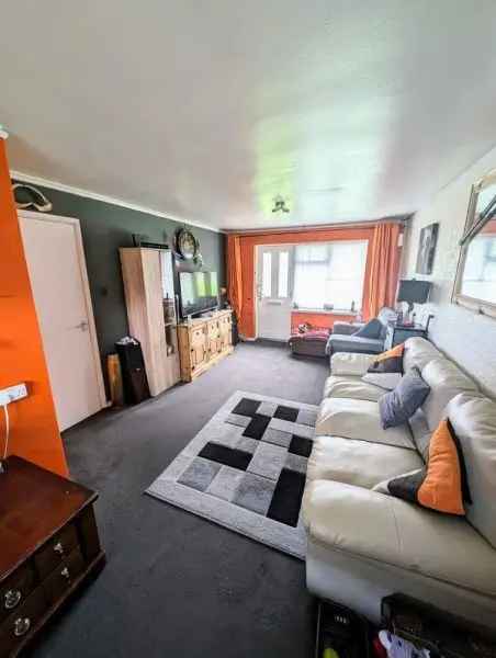 Bungalow For Rent in Waverley, England