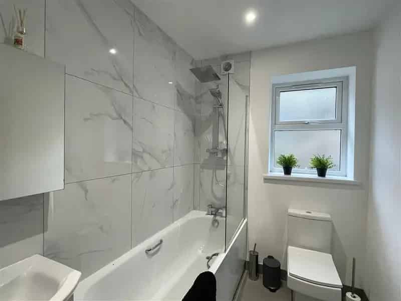 Flat For Rent , Teignmouth Road, England