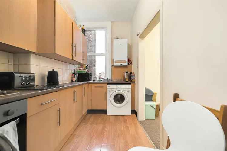 2 Bedroom Flat House to Rent in Clapham Brixton