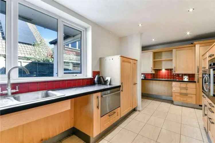 3 Bedroom Detached House Requiring Renovation