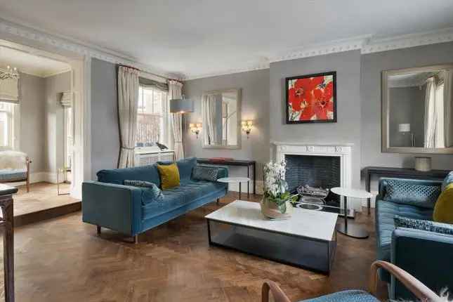 Luxury Chelsea Terraced House 4 Beds 3 Baths 2773 sq ft