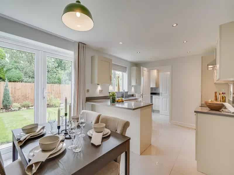4 Bedroom Detached House For Sale Holly Fields