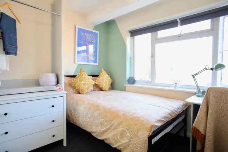 1 Bedroom House Share Student Friendly Modern Parking Washer Dryer