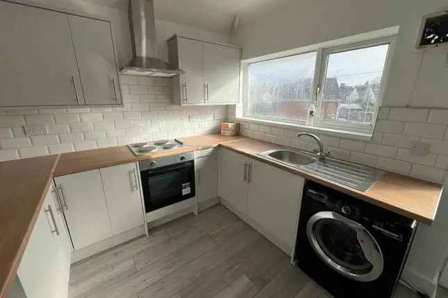 Flat to rent in Cowbridge Road East, Canton, Cardiff CF11