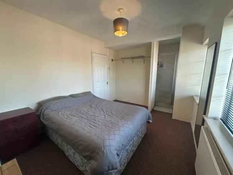 3 Bedroom House - Zero Deposit Guarantee Available