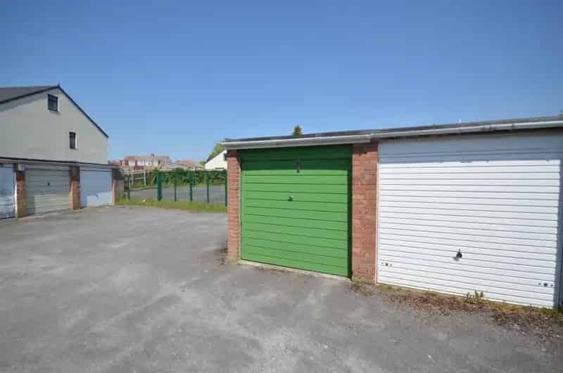 3 Bed House for Sale Extended End Terrace Family Home Garage Garden