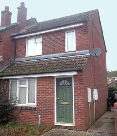 Semi Detached House Near Amenities Good Transport Links