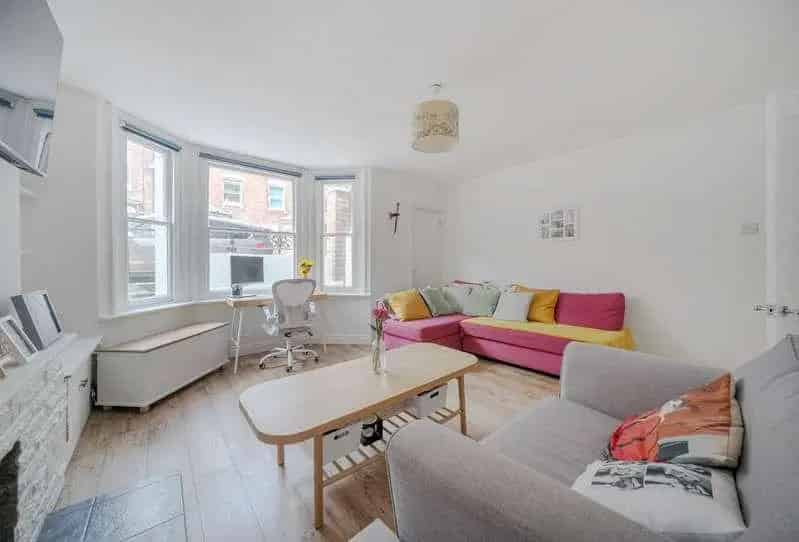 1 Bed Flat for Sale near Tunbridge Wells Train Station