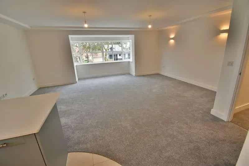 2 Bed Flat for Sale Ferndown