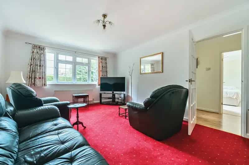 4 bedroom detached bungalow for sale