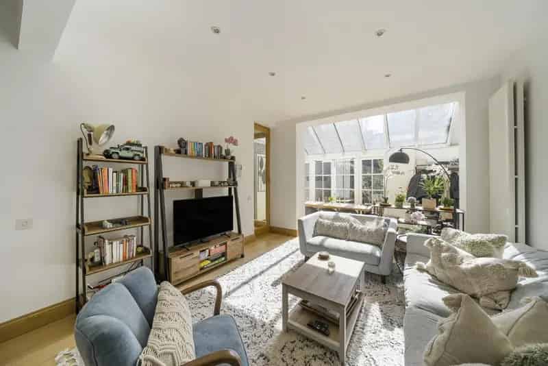 Three Bedroom School Conversion House Near Holborn