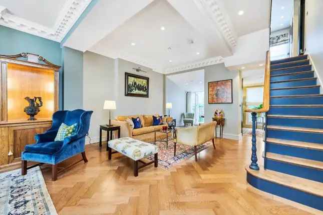 Stunning 5-Floor Terraced House in London SW10