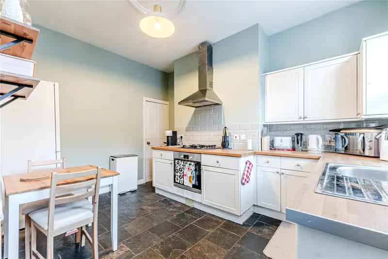 Rodley Stone Terrace - 2-3 Beds, Modern Bathroom, Original Features