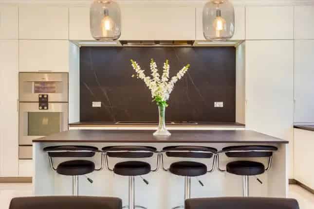 Luxury 5/6 Bedroom Detached House for Sale in Coombe Kingston Upon Thames