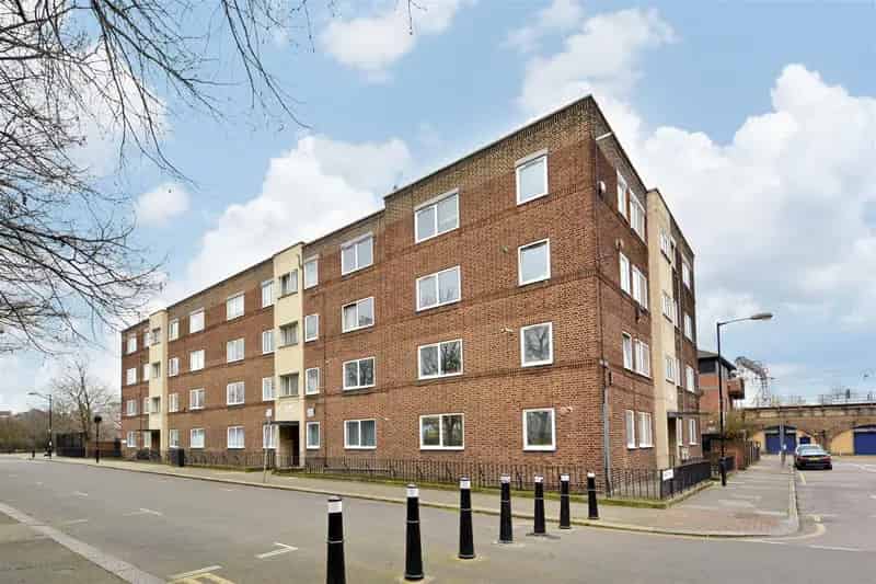 1 Bedroom Flat House to Rent