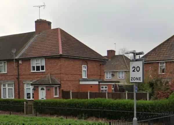 3 Bedroom Semi Detached House Dagenham