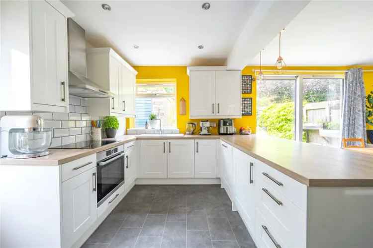 House For Sale in Leeds, England