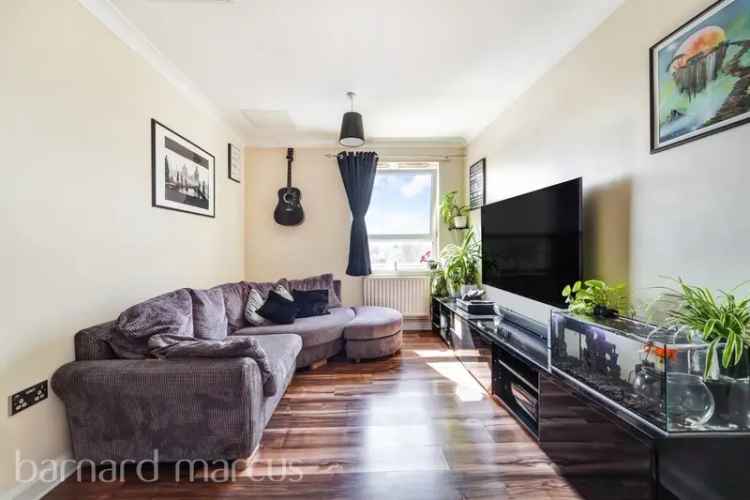 Modern 2-Bedroom Apartment Near New Malden High Street