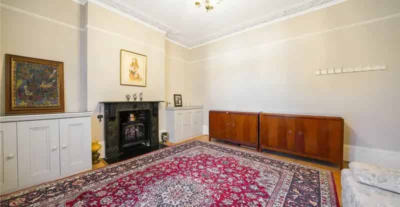 2 Bedroom Flat for Sale in Blackheath SE3