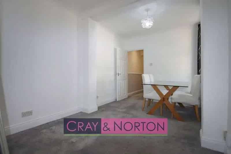 1 Bed Flat for Sale Addiscombe - Ground Floor Conversion