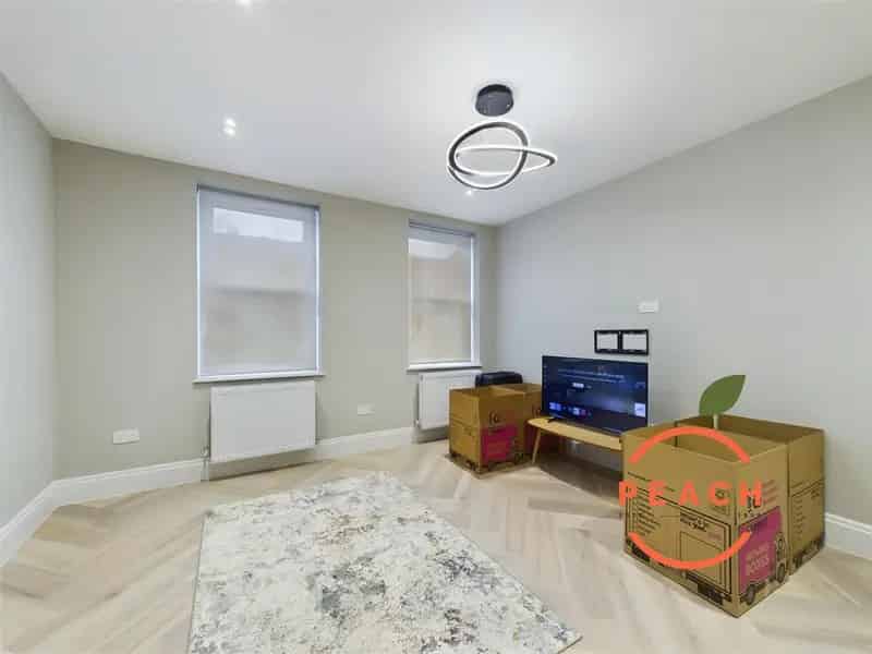 1 Bedroom Apartment Shoreditch Private Balcony