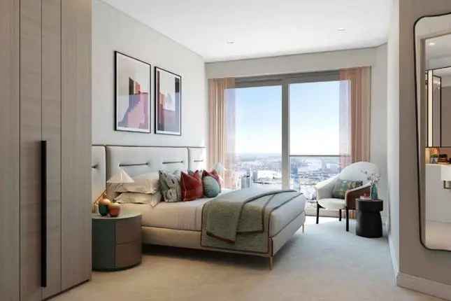 Flat for sale in Marsh Wall, Canary Wharf, London E14