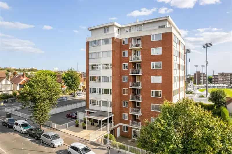 2 Bedroom Apartment for Sale in Hove