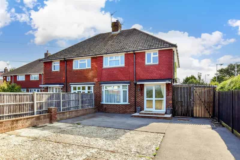 3 Bedroom Semi-Detached House for Sale by Auction