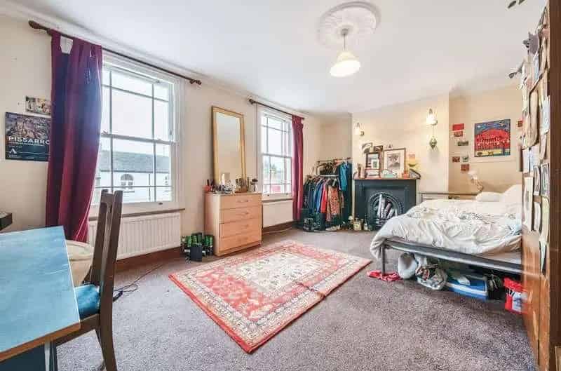 6 Bed House HMO Investment Opportunity