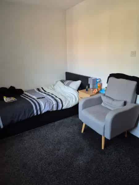 Two Bedroom House Near Tesco Durrington