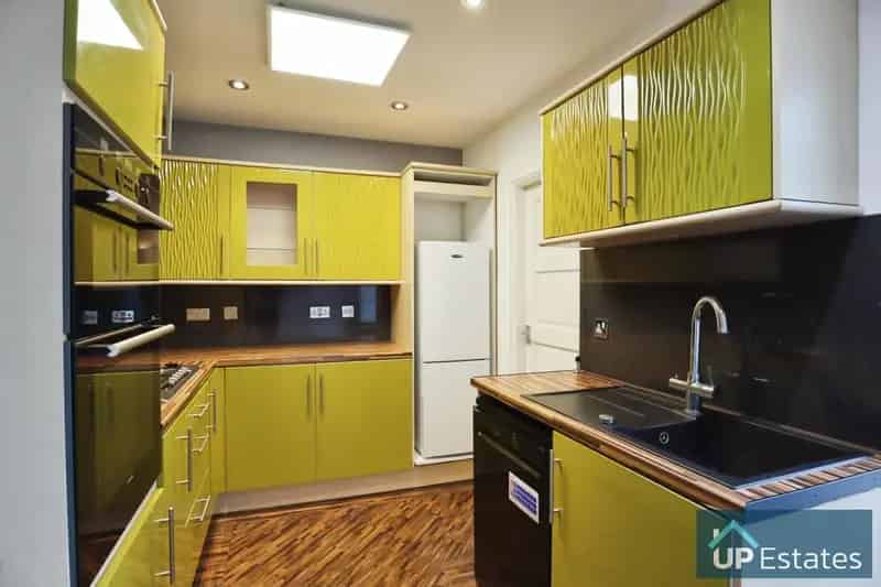 4 Bedroom Terraced House to Rent