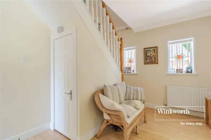Four Double Bedroom Detached Chalet Bungalow Near Southbourne Cliff Tops