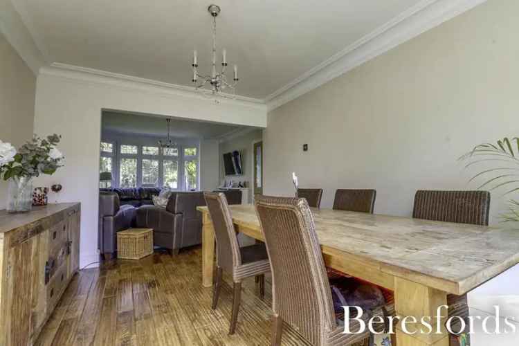 3 Bedroom Semi Detached House For Sale Ingrave