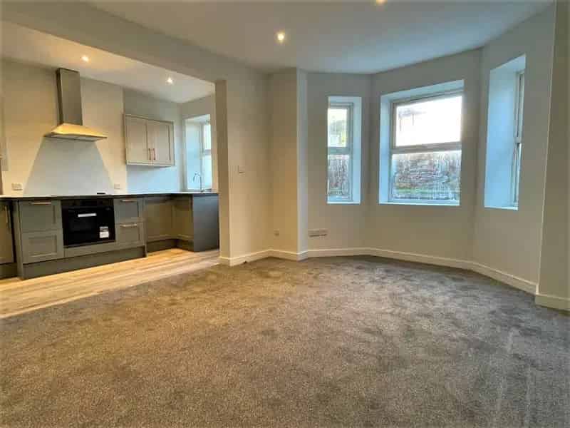8 bedroom Mid Terrace House for sale, Kent, CT19