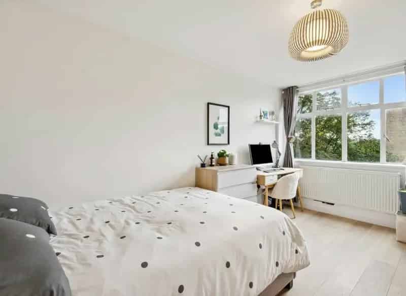 One Bedroom Flat Shepherds Bush Green West Facing Abundant Light