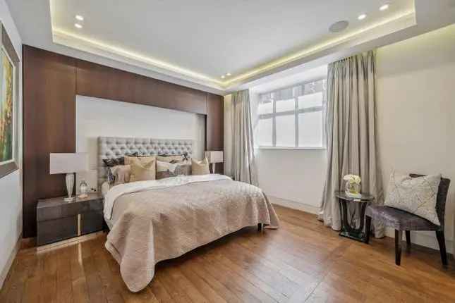 Flat for sale in Portland Place, Marylebone W1B