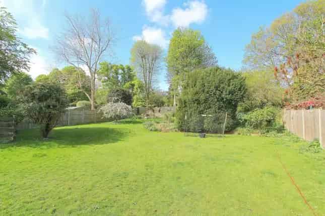 Detached House Carshalton Park Road Great Investment Potential