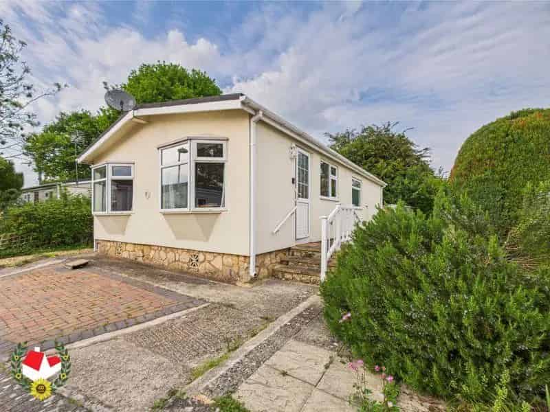 2 Bedroom Property for Sale