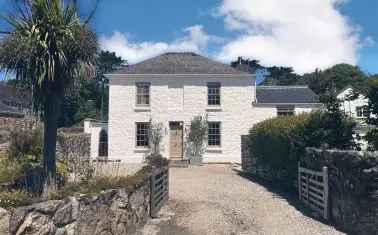 House For Sale in St. Ives, England