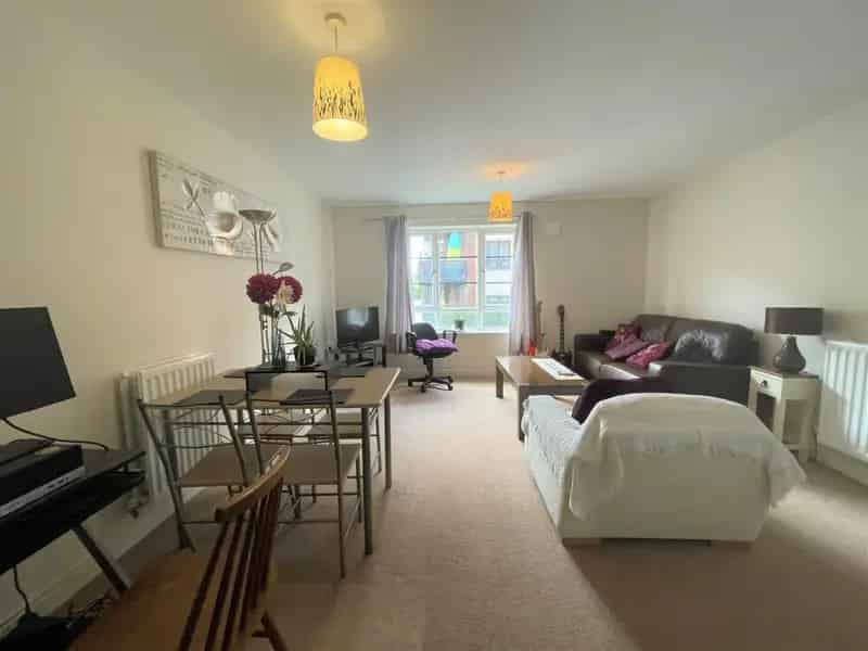 1 Bedroom Flat To Rent Available September 17 2025
