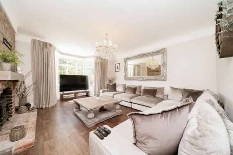 5 Bedroom Semi Detached House for Sale Sandfield Park Merseyside