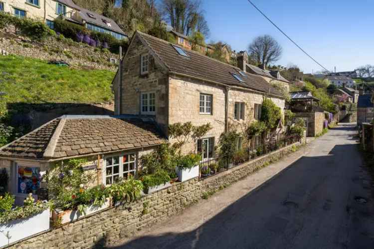 4 Bedroom Cotswold Stone Cottage For Sale