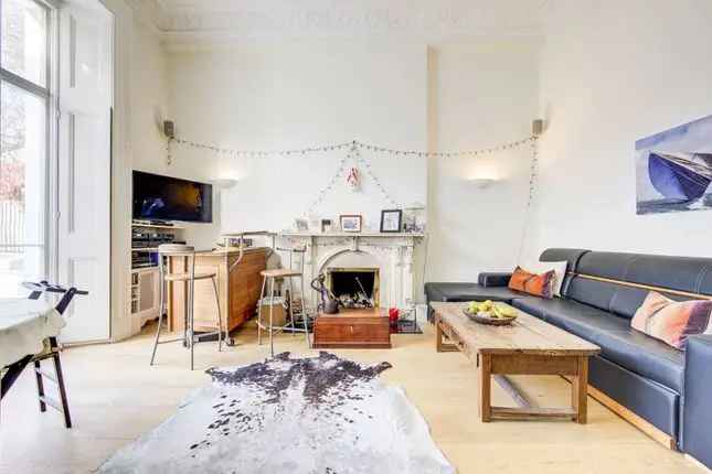 Flat for sale in Onslow Gardens, South Kensington, London SW7