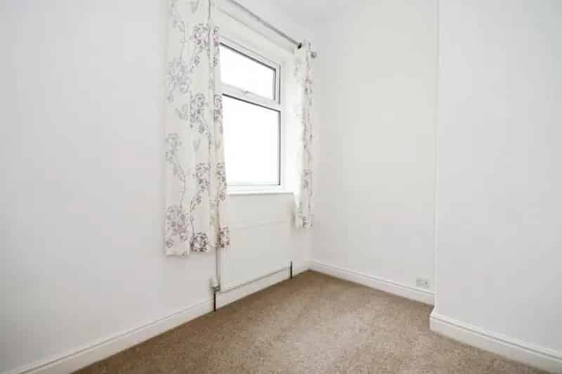 3 Bed House For Sale - No Chain - Ideal First Time Buyer Home