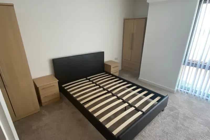 Liverpool Skyline Views 2 Bed Apartment