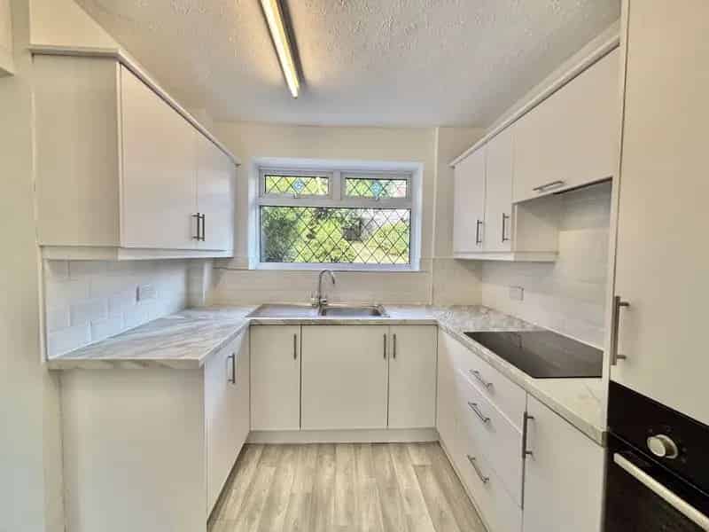 2 Bedroom Semi-Detached House to Rent