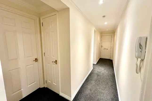 Flat to rent in Riverview Place, City Centre, Glasgow G5