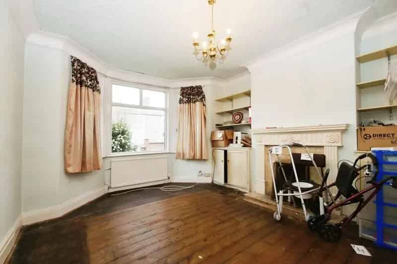 4 Bedroom Semi Detached House For Sale York