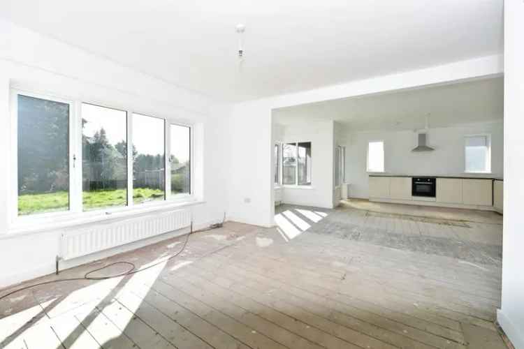3 Bedroom Detached Bungalow Modern Open Plan Living Family Home