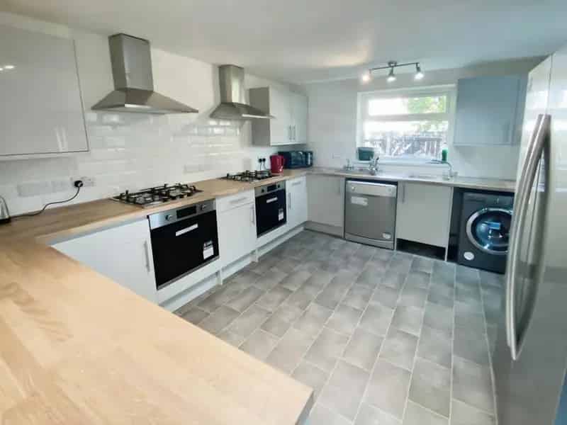 6 Bedroom Terraced House for Sale